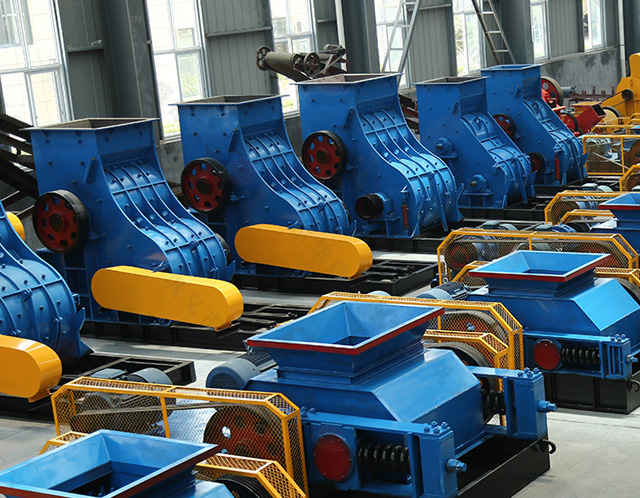 濕料煤矸石易堵機效率低？試試雙級無篩粉碎機